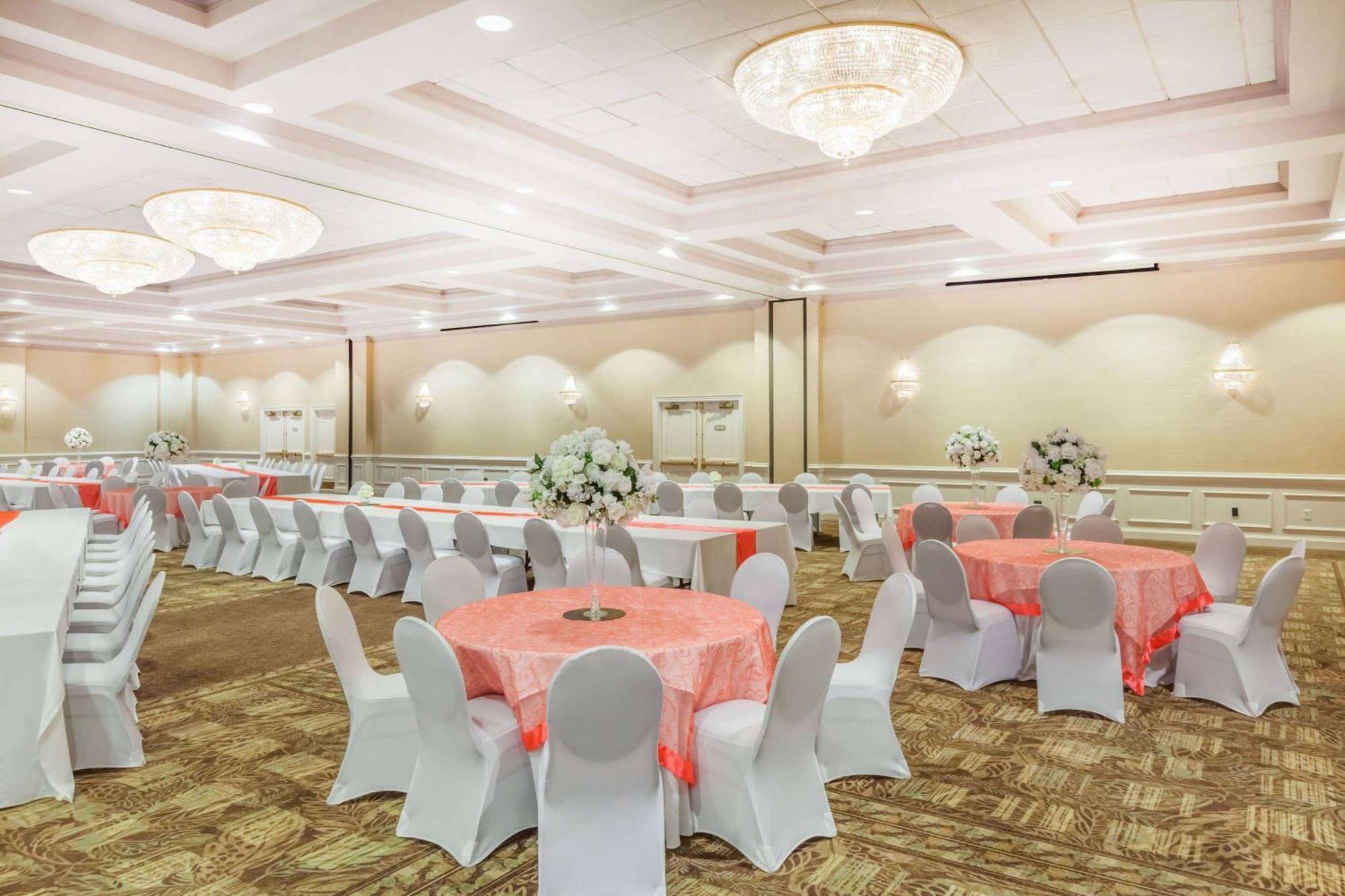 Wyndham Virginia Beach Oceanfront Bagian luar foto